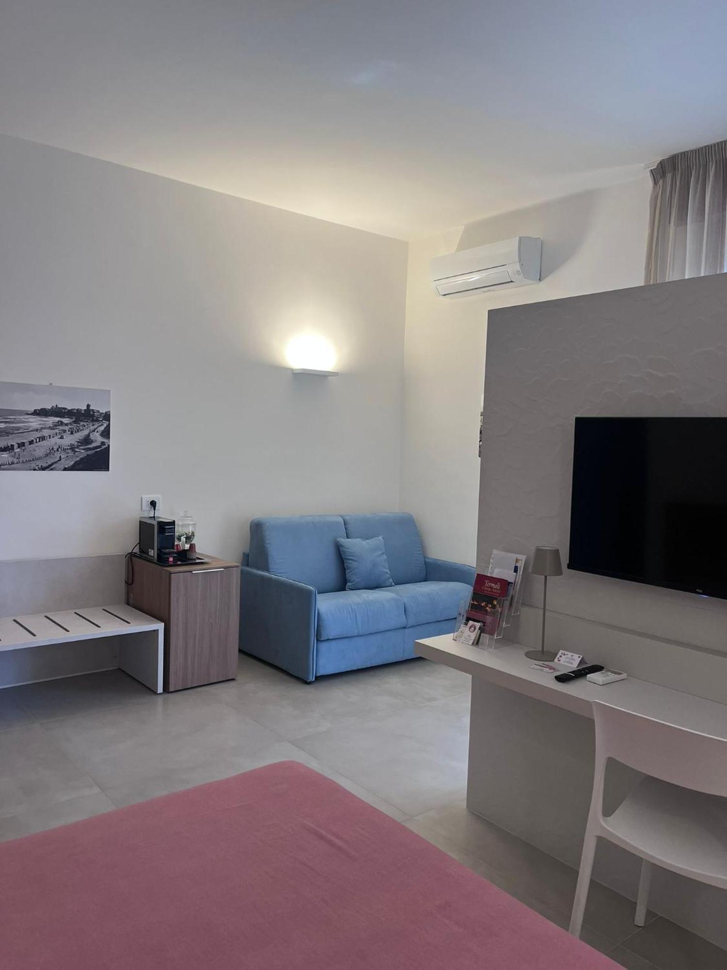 B&B Le Magnolie แตร์โมลิ ภายนอก รูปภาพ